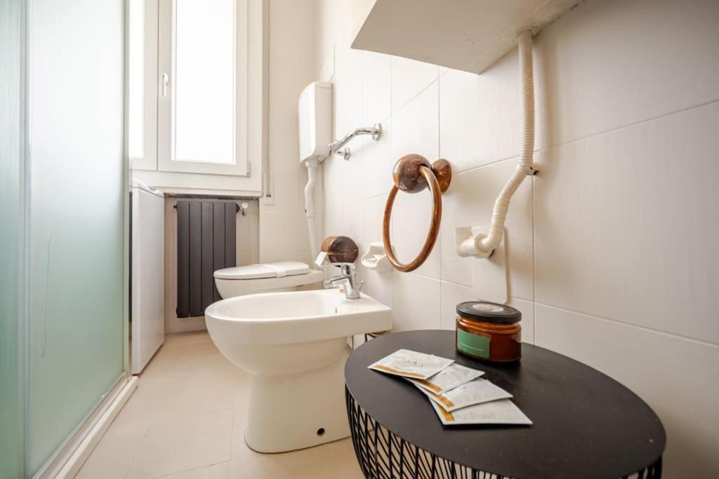 Casa Con 2 Camere Da Letto E Parcheggio A โบโลญญา ภายนอก รูปภาพ